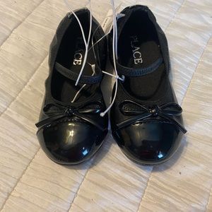 NWT size 6 Mary Janes toddler.